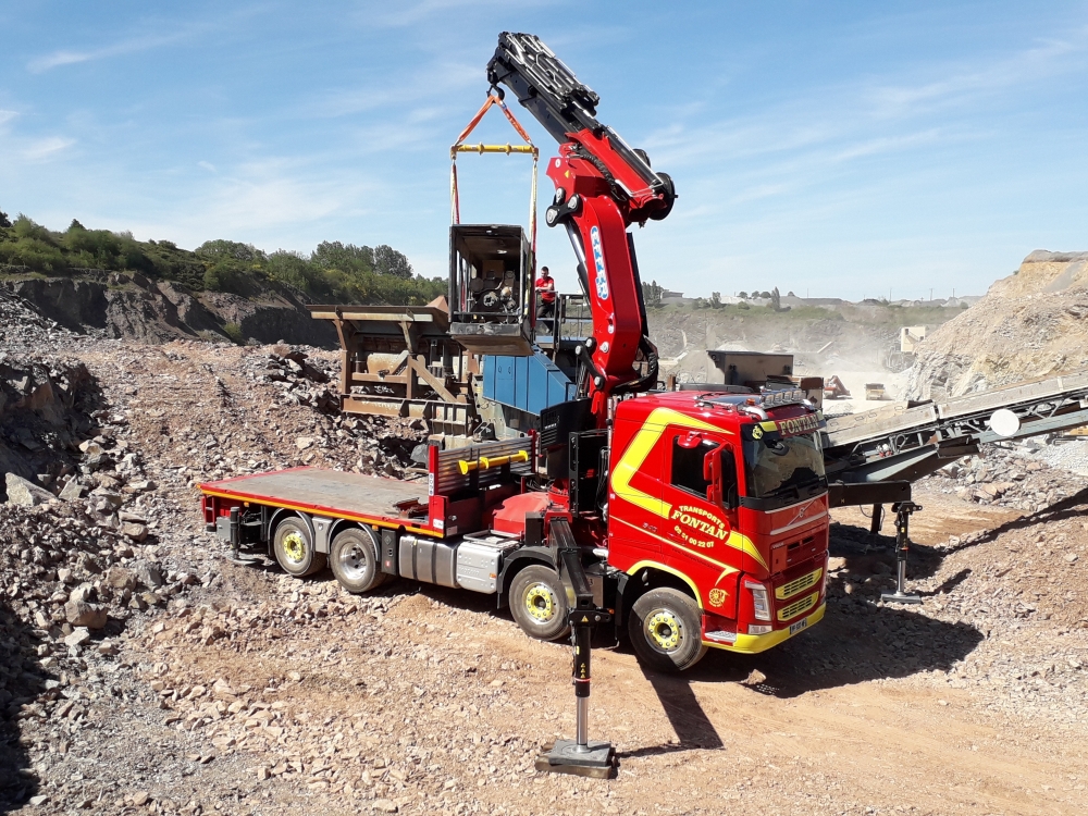 GRUE DE LEVAGE 140 TONNES METRE - Transports FONTAN  SAS
